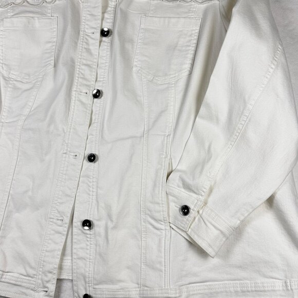 Catherines White Eyelet-Yoke Denim JacketSize 4X Feminine Western Boho NWT $75 - Picture 7 of 7